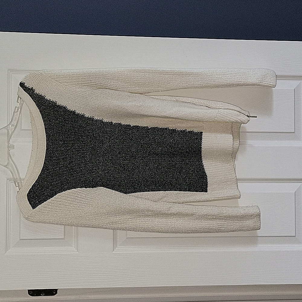 Calvin Klein Sweater
